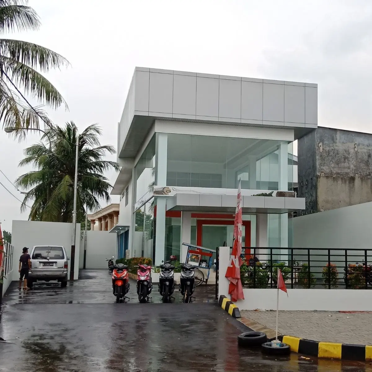 Honda Rina Mitra Rahardja Ciputat Timur